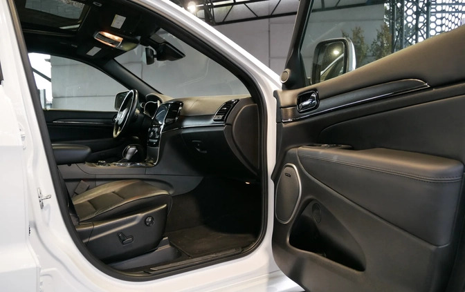 Jeep Grand Cherokee cena 144900 przebieg: 107000, rok produkcji 2020 z Trzcianka małe 596